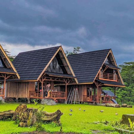 Cottage Saung Suluh Baturraden Extérieur photo